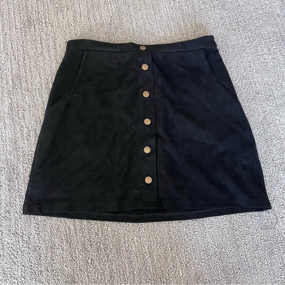HYFVE Dresses & Skirts - Hyfve black suede like button up skirt